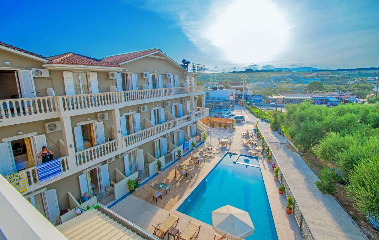 Hotel Emilia Закінф Екстер'єр фото
