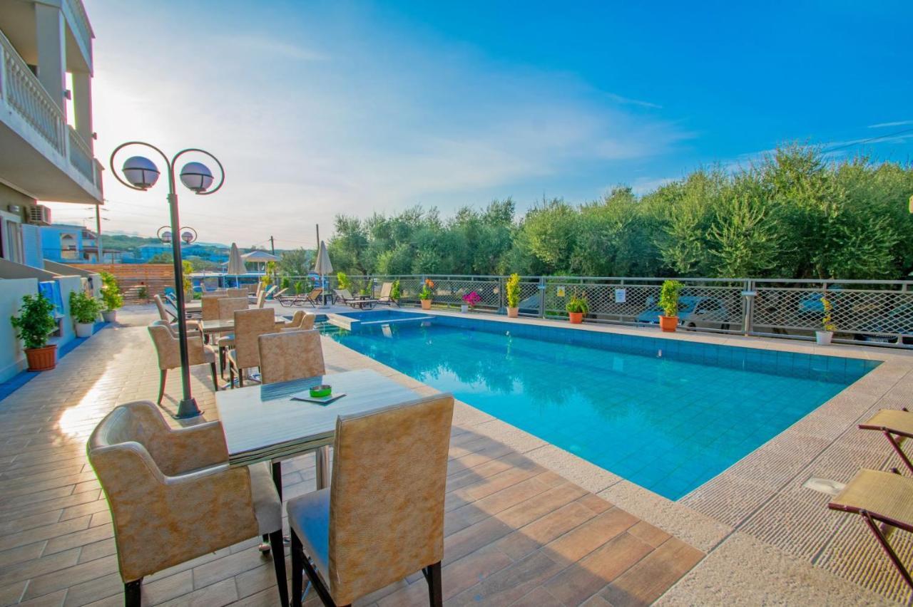 Hotel Emilia Закінф Екстер'єр фото