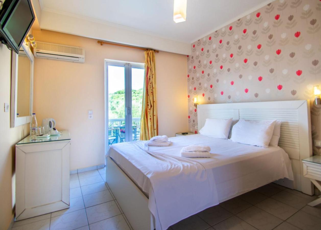Hotel Emilia Закінф Екстер'єр фото