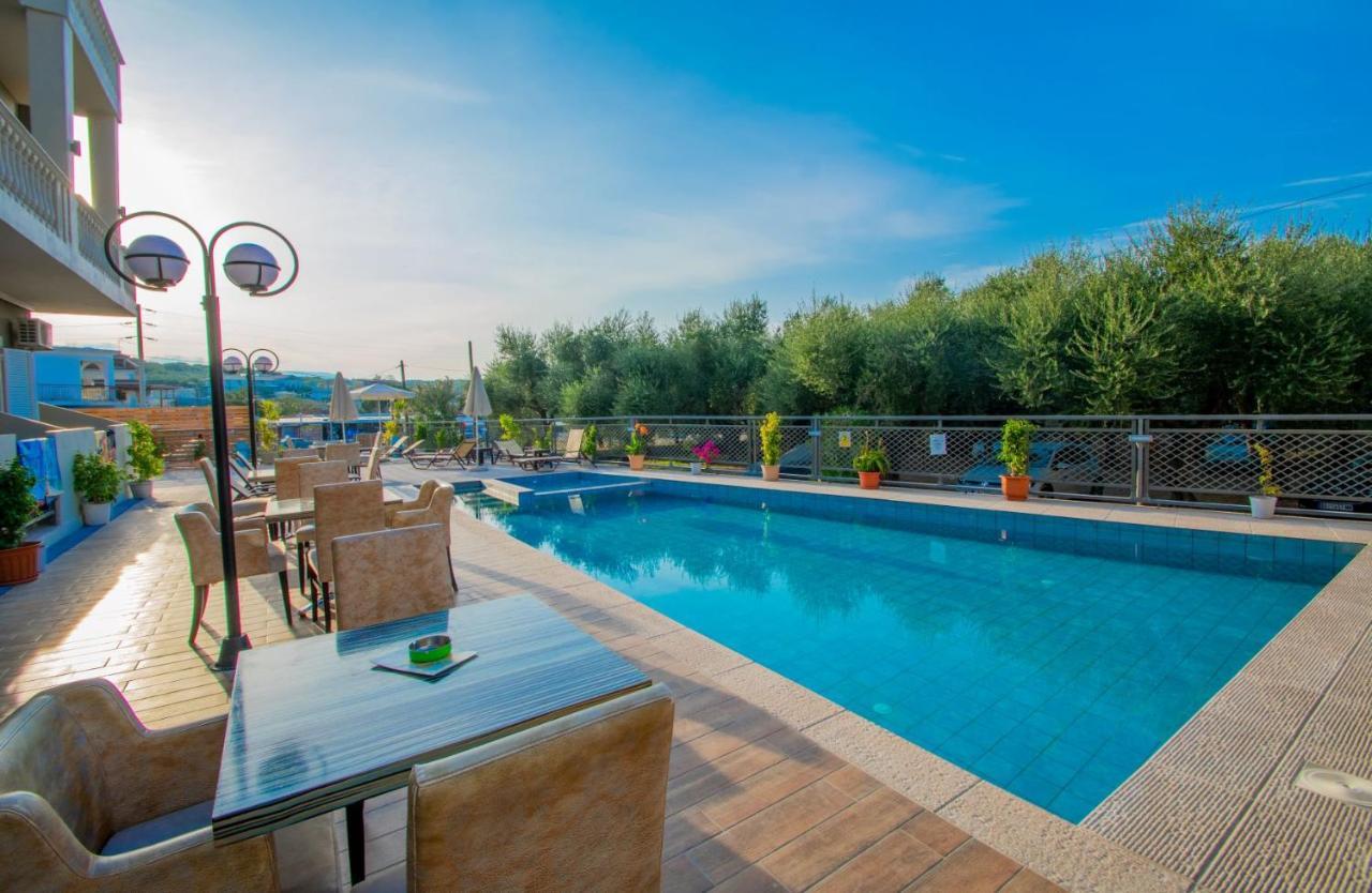 Hotel Emilia Закінф Екстер'єр фото